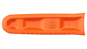 Chainsaw guide bar cover