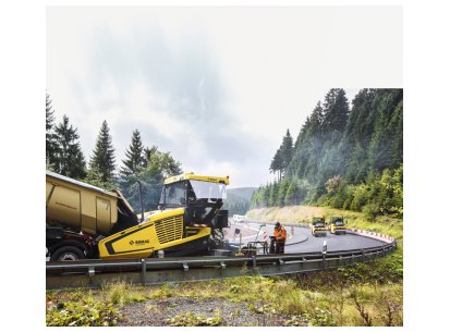 Finišer za asfalt BOMAG BF 600 slika