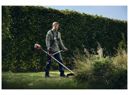 Husqvarna 325iR​ slika