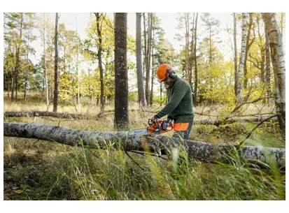 HUSQVARNA 340i brez akumulatorja in polnilnika slika