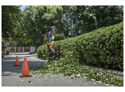 HUSQVARNA 530iBX brez akumulatorja in polnilnika slika