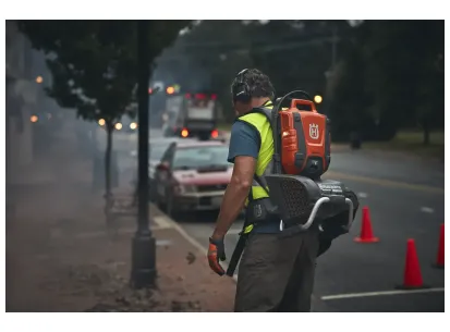 Husqvarna 550iBTX brez akumulatorja in polnilnika slika
