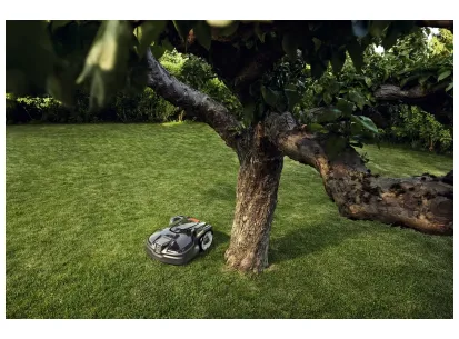 HUSQVARNA AUTOMOWER® 305 slika