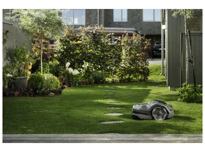 Husqvarna Automower® 305E NERA z brezžično tehnologijo slika