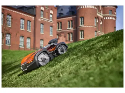 HUSQVARNA AUTOMOWER® 535 AWD EPOS™ slika