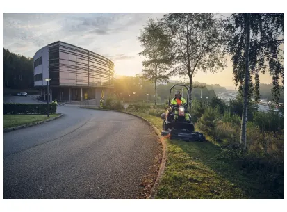 HUSQVARNA P 525DX  z novo kabino slika