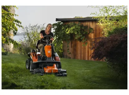 Husqvarna R 200iX AWD slika