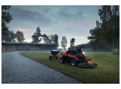 HUSQVARNA R 216T AWD slika