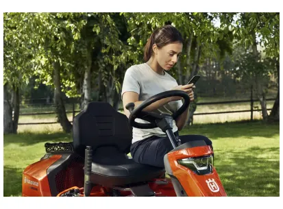 Husqvarna R 320X AWD slika