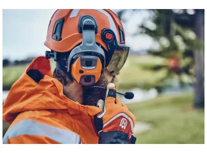 X-COM Active, namestitev na čelado slika