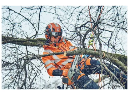 X-COM Active, namestitev na čelado slika