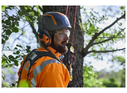 X-COM Active, namestitev na čelado slika